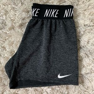 ⭐️Nike shorts- 2 for $20⭐️